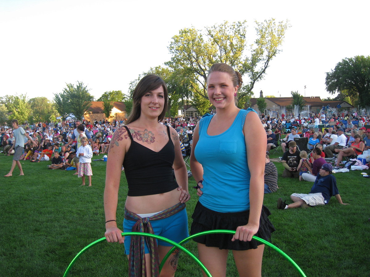 Twistin Vixens Hooping at Summertime by George
