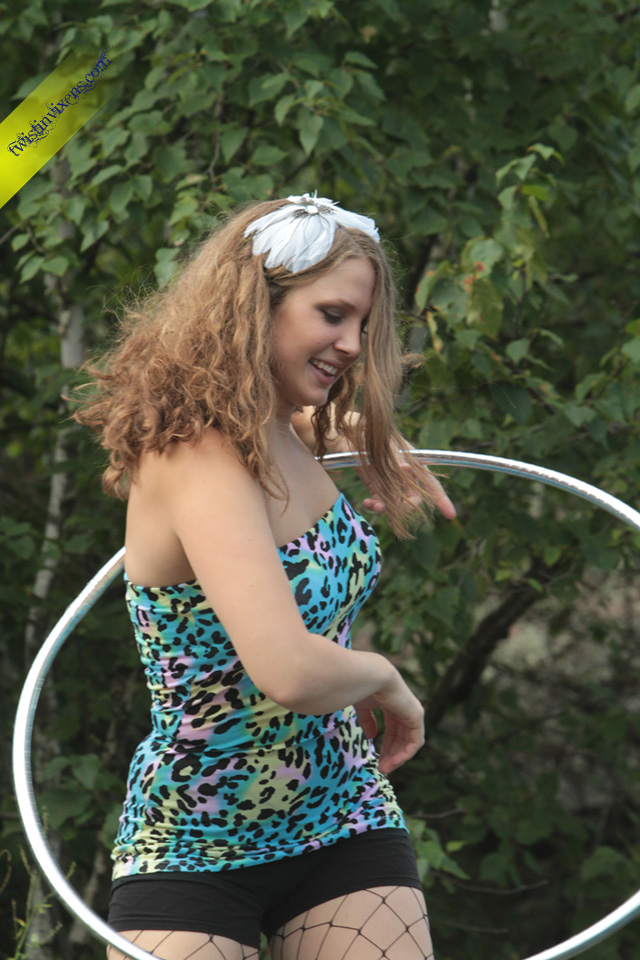 Kayla Kuhlmann Hula Hooping