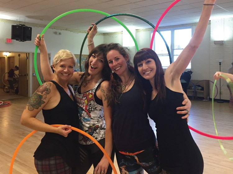 Twistin Vixens Hooping with Babz Robinson